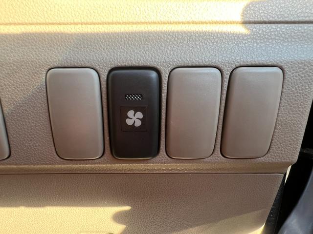 アトレーワゴン カスタムターボＲＳ　４ＷＤ　修復歴無　車検２年付　ナビ　Ｂｌｕｅｔｏｏｔｈ接続　前後ドライブレコーダー　ＥＴＣ　ＨＩＤライト　ドアバイザー　リアヒーター　オートエアコン　エアコン　パワステ　ＡＢＳ　電動格納ドアミラー（35枚目）