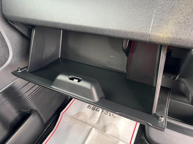 Ｎ－ＢＯＸカスタム ベースグレード　現行モデル　車検２年付　ブレーキサポート　アダプティブクルーズコントロール　ナビ　Ｂｌｕｅｔｏｏｔｈ接続　フルセグテレビ　バックカメラ　ＥＴＣ　前後ドラレコ　両側パワースライドドア　シートヒーター（41枚目）