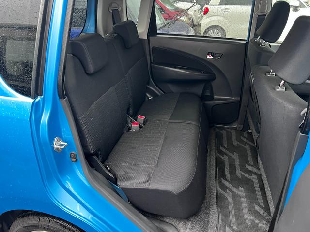 ステラ カスタムＲ　車検２年付　スマートキー　ナビ　バックカメラ　フルセグテレビ　ＤＶＤ再生　ＣＤ　ＥＴＣ　電動格納ドアミラー　ＨＩＤライト　ドアバイザー　ＡＢＳ　アルミホイール　フルフラット　フォグライト（22枚目）