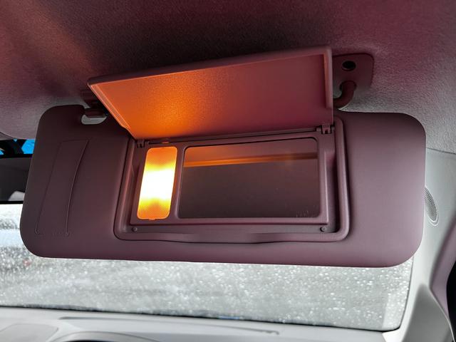 ステラ カスタムＲ　車検２年付　スマートキー　ナビ　バックカメラ　フルセグテレビ　ＤＶＤ再生　ＣＤ　ＥＴＣ　電動格納ドアミラー　ＨＩＤライト　ドアバイザー　ＡＢＳ　アルミホイール　フルフラット　フォグライト（42枚目）