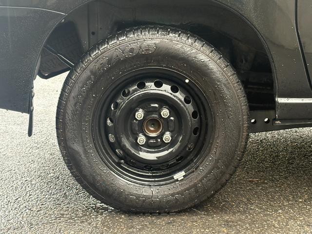 ハイゼットカーゴ クルーズ 4WD ハイルーフ 修復歴無 車検2年付 CD ドラレコ キーレス パワーウィンドウ 電動格納ドアミラー オーバーヘッドコンソール フルフラット ドアバイザー プライバシーガラス ABS(47枚目)