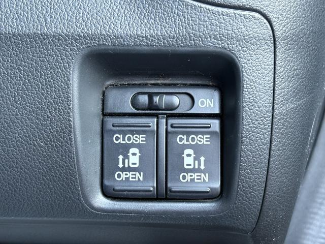 Ｎ－ＢＯＸカスタム Ｇ　ＳＳパッケージ　４ＷＤ　修復歴無　車検２年付　ブレーキサポート　ナビ（テレビ・Ｂｌｕｅｔｏｏｔｈ接続・ＤＶＤ再生・ＣＤ）バックカメラ　両側電動スライドドア　シートヒーター　ドアバイザー　オートエアコン　アルミホイール（44枚目）