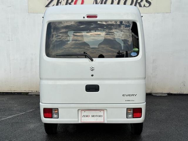 エブリイ ＰＣ　修復歴無　５ＡＧＳ車　ドライブレコーダー　２ｎｄ発進機能　オーバーヘッドコンソール　フルフラット　キーレスキー　盗難防止システム　ドアバイザー　積載量３５０キロ　ライトレベライザー　プライバシーガラス（13枚目）