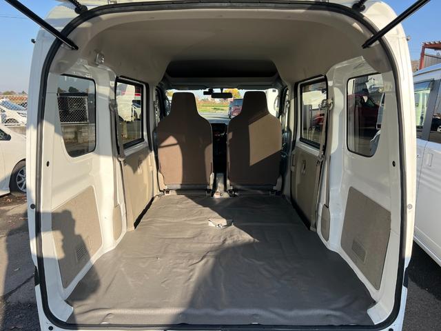 エブリイ ＰＣ　修復歴無　５ＡＧＳ車　ドライブレコーダー　２ｎｄ発進機能　オーバーヘッドコンソール　フルフラット　キーレスキー　盗難防止システム　ドアバイザー　積載量３５０キロ　ライトレベライザー　プライバシーガラス（44枚目）