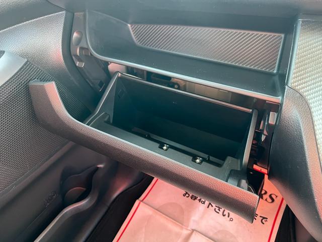 デイズルークス ハイウェイスター　ターボ　修復歴無　車検２年付　ナビ（フルセグテレビ・Ｂｌｕｅｔｏｏｔｈ接続・ＤＶＤ再生・ＣＤ）ＥＴＣ　アラウンドビューモニター　両側電動スライドドア　ローダウン　アルミホイール　ドアバイザー　オートエアコン（39枚目）