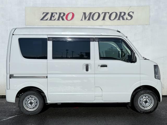 エブリイ ＰＡ　４ＷＤ　５ＡＧＳ車　ハイルーフ　車検２年付　ラジオ　フルフラット　ドアバイザー　積載量３５０キロ　プライバシーガラス　ライトレベライザー　タイミングチェーン式　エアコン　パワステ　ＡＢＳ（9枚目）