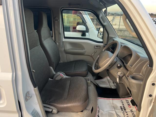 エブリイ ＰＡ　４ＷＤ　５ＡＧＳ車　ハイルーフ　車検２年付　ラジオ　フルフラット　ドアバイザー　積載量３５０キロ　プライバシーガラス　ライトレベライザー　タイミングチェーン式　エアコン　パワステ　ＡＢＳ（19枚目）