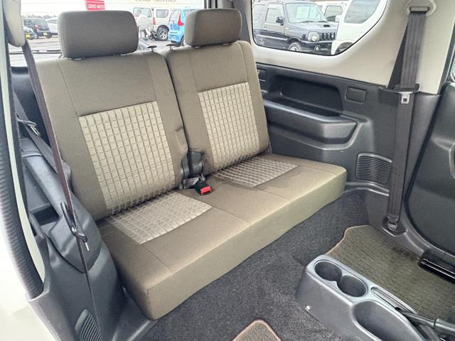 ジムニー ワイルドウインド　６型　ターボ　４ＷＤ　ＣＤ　ＭＤ　ＥＴＣ　アルミホイール　シートヒーター　フルフラット　ドアバイザー　キーレスキー　ライトレベライザー　フォグライト　エアコン　パワステ（21枚目）