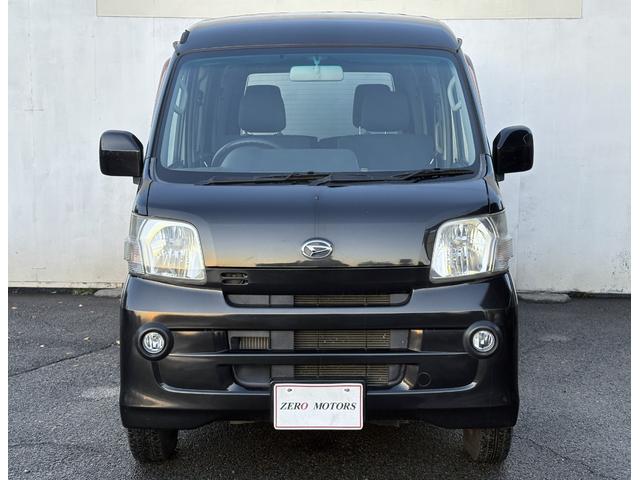 ハイゼットカーゴ クルーズターボ 車検2年付 4WD ハイルーフ 修復歴無 キーレス パワーウィンドウ 電動格納ドアミラー ETC CD ドアバイザー オーバーヘッドコンソール フルフラット フォグライト ABS タイミングチェーン式(3枚目)