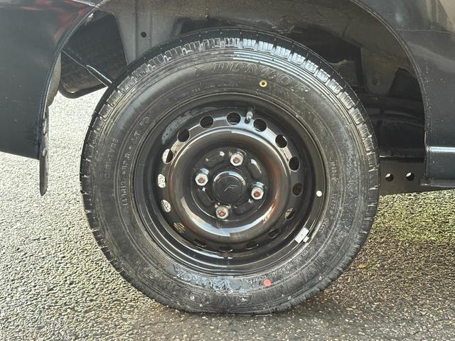 ハイゼットカーゴ クルーズターボ 車検2年付 4WD ハイルーフ 修復歴無 キーレス パワーウィンドウ 電動格納ドアミラー ETC CD ドアバイザー オーバーヘッドコンソール フルフラット フォグライト ABS タイミングチェーン式(19枚目)