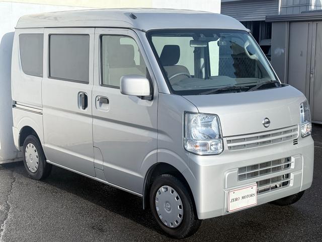 ＮＶ１００クリッパーバン ＧＸ　ワンオーナー　ハイルーフ　車検２年付　ブレーキサポート　ナビ（テレビ・Ｂｌｕｅｔｏｏｔｈ接続・ＣＤ）バックカメラ　前後ドライブレコーダー　オーバーヘッドコンソール　レーンキープアシスト　ドアバイザー（5枚目）