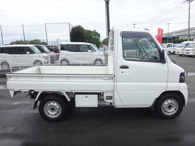 ミニキャブトラック ＶＸ－ＳＥ　４ＷＤ　５ＭＴ　車検２年付　３方開　エアコン　パワステ　ラジオ　ドアバイザー　ライトレベライザー（15枚目）