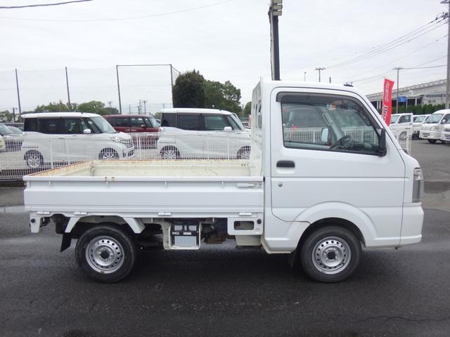 キャリイトラック KCエアコン・パワステ 4WD 3AT 修復歴無 3方開 車検2年付 エアコン パワステ ラジオ ドアバイザー ライトレベライザー タイミングチェーン式 フロアマット エアバッグ(17枚目)