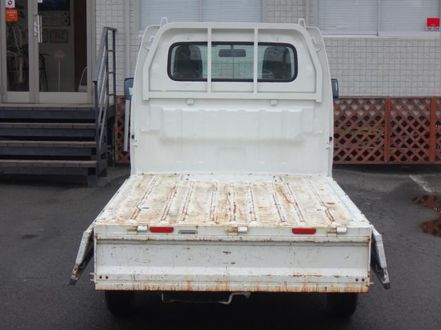 キャリイトラック KCエアコン・パワステ 4WD 3AT 修復歴無 3方開 車検2年付 エアコン パワステ ラジオ ドアバイザー ライトレベライザー タイミングチェーン式 フロアマット エアバッグ(29枚目)