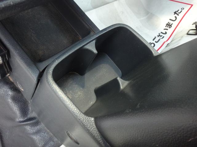 キャリイトラック KCエアコン・パワステ 4WD 3AT 修復歴無 3方開 車検2年付 エアコン パワステ ラジオ ドアバイザー ライトレベライザー タイミングチェーン式 フロアマット エアバッグ(43枚目)