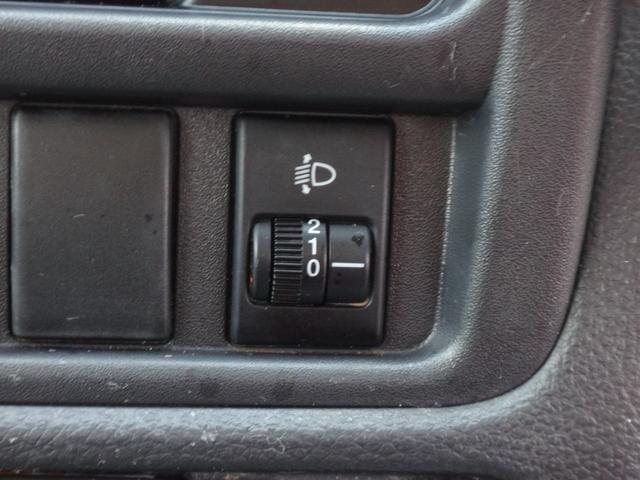 キャリイトラック KCエアコン・パワステ 4WD 3AT 修復歴無 3方開 車検2年付 エアコン パワステ ラジオ ドアバイザー ライトレベライザー タイミングチェーン式 フロアマット エアバッグ(45枚目)