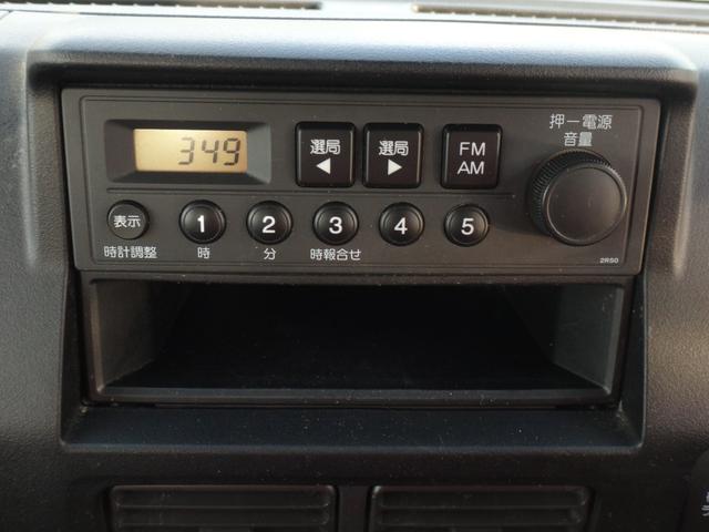 アクティトラック ＳＤＸ　４ＷＤ　５ＭＴ　修復歴無　３方開　ワンオ－ナ－　エアコン　パワステ　ＥＴＣ　ラジオ　ドアバイザー　荷台灯　助手席チップアップシート　ライトレベライザー　エアバッグ（7枚目）