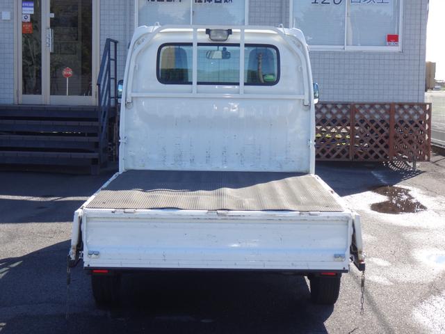 アクティトラック ＳＤＸ　４ＷＤ　５ＭＴ　修復歴無　３方開　ワンオ－ナ－　エアコン　パワステ　ＥＴＣ　ラジオ　ドアバイザー　荷台灯　助手席チップアップシート　ライトレベライザー　エアバッグ（27枚目）