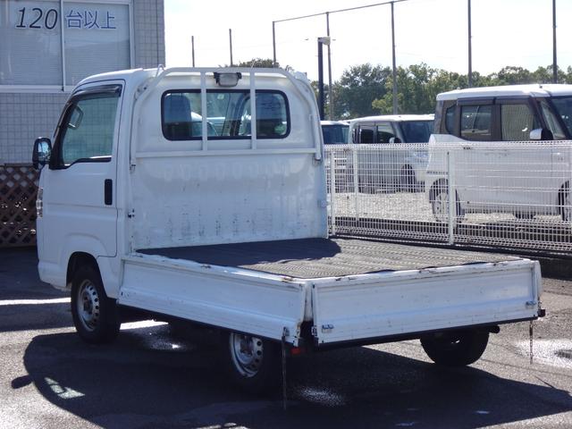 アクティトラック ＳＤＸ　４ＷＤ　５ＭＴ　修復歴無　３方開　ワンオ－ナ－　エアコン　パワステ　ＥＴＣ　ラジオ　ドアバイザー　荷台灯　助手席チップアップシート　ライトレベライザー　エアバッグ（29枚目）