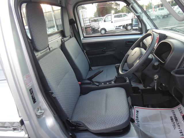 キャリイトラック ＫＣエアコン・パワステ　４ＷＤ　５ＭＴ　エアコン　パワステ　３方開　横滑り防止装置　ドアバイザー　オートライト　ＡＢＳ　タイミングチェーン式　エアバッグ（7枚目）