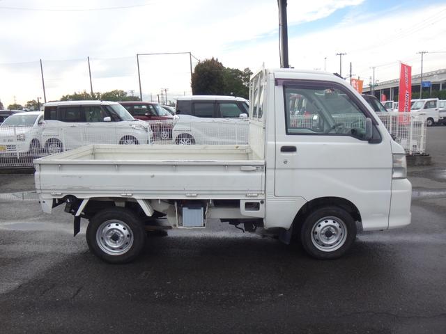 ハイゼットトラック エアコン・パワステ　スペシャル　４ＷＤ　５ＭＴ　修復歴無　車検２年付　３方開　ＥＴＣ　エアコン　パワステ　ドアバイザー　タイミングチェーン式　ラジオ（17枚目）