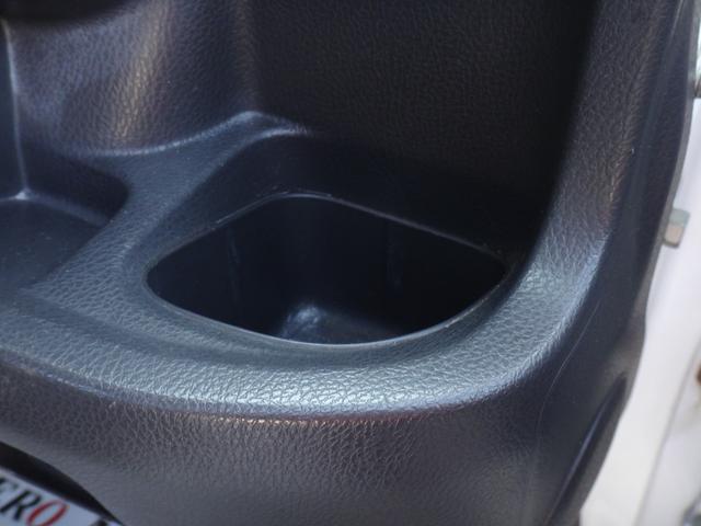 アクティトラック ＳＤＸ　３ＡＴ　修復歴無　３方開　エアコン　パワステ　キーレスキー　パワーウィンドウ　ラジオ　荷台灯　ドアバイザー　ライトレベライザー　助手席チップアップシート（43枚目）
