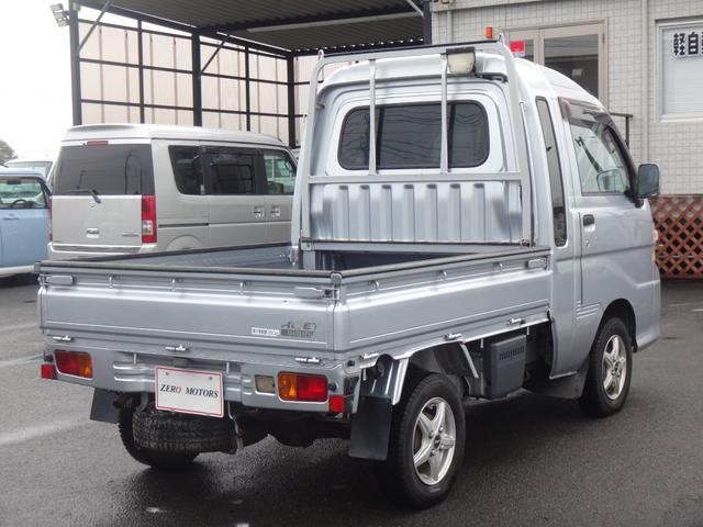 ハイゼットトラック ジャンボ　４ＷＤ　５ＭＴ　３方開　車検２年付　エアコン　パワステ　ナビ　ＴＶ　ＣＤ　ＤＶＤ再生　ＥＴＣ　キーレス　ドアバイザー　パワーウィンドウ　ライトレベライザー　アルミホイール　エアバック（27枚目）