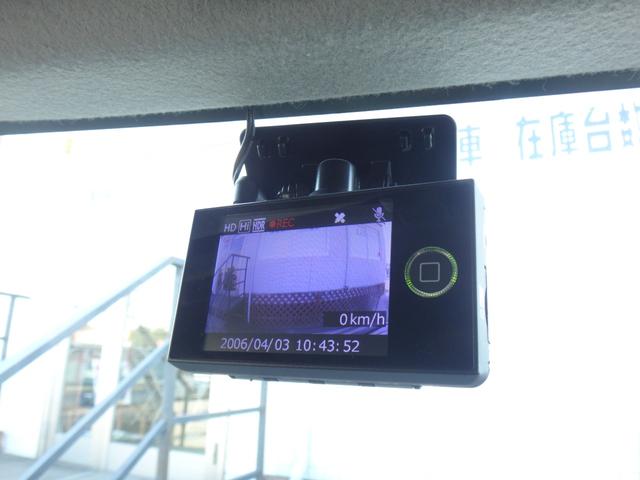 エブリイワゴン ＰＺターボスペシャル　修復歴無　ナビ　フルセグＴＶ　ＣＤ　ＤＶＤ再生　バックカメラ　両側パワースライドドア　キーレスキー　ＨＩＤライト　フォグライト　ドアバイザー　電動格納ミラー　アルミホイール　エアロ（9枚目）