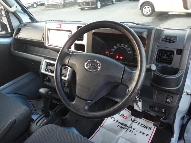 ハイゼットトラック ジャンボＳＡＩＩＩｔ　４ＡＴ　修復歴無　ブレーキサポート　エアコン　パワステ　ＬＥＤヘッドライト　ナビ　Ｂｌｕｅｔｏｏｔｈ接続　フルセグＴＶ　ＤＶＤ再生　ＥＴＣ　ドライブレコーダー　レーンキープアシスト　荷台灯　キーレス（3枚目）