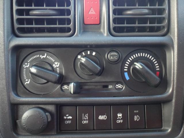 スーパーキャリイ X 4WD 3AT ブレーキサポート エアコン パワステ ディスプレイオーディオ Bluetooth接続 バックカメラ CD DVD再生 USB接続 レーンキープアシスト HIDライト キーレスキー(41枚目)