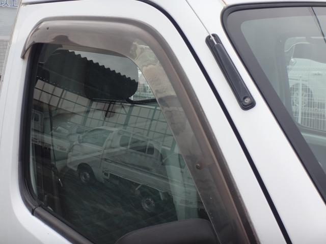 キャリイトラック ＫＵ　５ＭＴ　修復歴無　３方開　エアコン　ラジオ　ドアバイザー（25枚目）