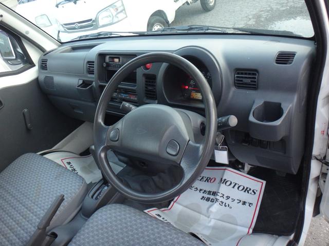 ハイゼットトラック エアコン・パワステスペシャルＶＳ　４ＷＤ　３ＡＴ　車検２年付　３方開　ラジオ　荷台灯　ドアバイザー　ライトレベライザー　タイミングチェーン式（3枚目）