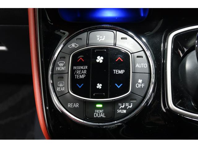 ヴォクシー ハイブリッドＺＳ　ナビ　Ｂカメラ　ドラレコ　ＥＴＣ　運転支援　プリクラッシュ　スマキー　オートエアコン　Ｗエアコン　アイドリングストップ　イモビ　ＬＥＤヘッドライ　ドライブレコーダ　ＶＳＣ　地デジ　エアバック　ＡＢＳ（12枚目）