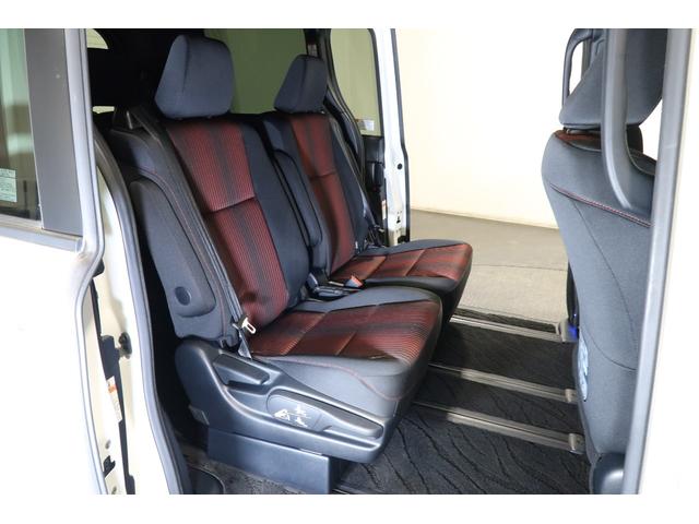 ヴォクシー ハイブリッドＺＳ　ナビ　Ｂカメラ　ドラレコ　ＥＴＣ　運転支援　プリクラッシュ　スマキー　オートエアコン　Ｗエアコン　アイドリングストップ　イモビ　ＬＥＤヘッドライ　ドライブレコーダ　ＶＳＣ　地デジ　エアバック　ＡＢＳ（25枚目）