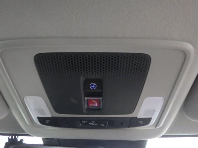 ヴェゼル ｅ：ＨＥＶＺ　禁煙車　衝突回避支援ブレーキ機能　パノラミックビューモニター　１オナ　スマキ　Ｐトランク　フルオートエアコン　Ｄレコ　エアバッグ　両席エアバック　Ｒカメ　パワーウィンドウ　ＬＥＤランプ　ソナー　ＵＳＢ（13枚目）