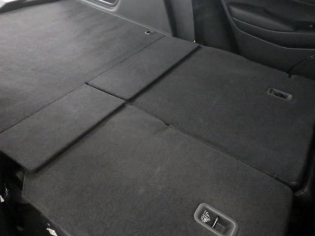 ヴェゼル ｅ：ＨＥＶＺ　禁煙車　衝突回避支援ブレーキ機能　パノラミックビューモニター　１オナ　スマキ　Ｐトランク　フルオートエアコン　Ｄレコ　エアバッグ　両席エアバック　Ｒカメ　パワーウィンドウ　ＬＥＤランプ　ソナー　ＵＳＢ（25枚目）