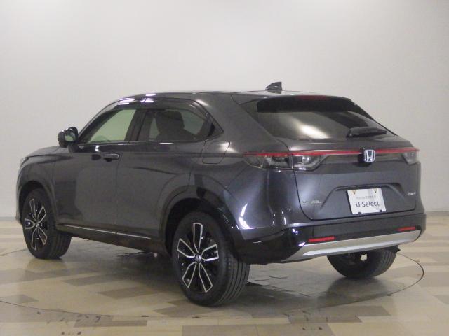 ヴェゼル ｅ：ＨＥＶＺ　禁煙車　衝突回避支援ブレーキ機能　パノラミックビューモニター　１オナ　スマキ　Ｐトランク　フルオートエアコン　Ｄレコ　エアバッグ　両席エアバック　Ｒカメ　パワーウィンドウ　ＬＥＤランプ　ソナー　ＵＳＢ（27枚目）