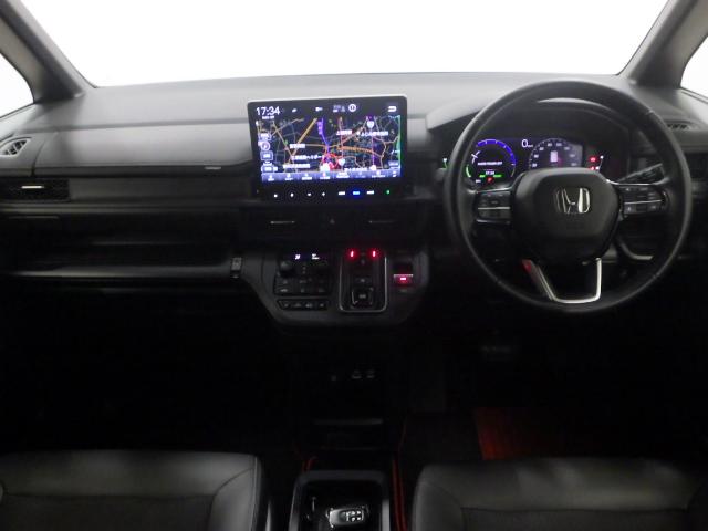 ステップワゴン e:HEVスパーダ 禁煙車 1オーナー デュアルエアコン フルオートエアコン ESC シートヒータ キーフリー LEDヘッドランプ イモビ ABS リアカメラ スマートキ USBポート クルーズコントロール ECOモード(15枚目)