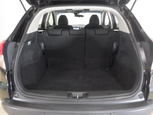 ヴェゼル Ｘ　禁煙車　追突軽減ブレーキ　地ＴＶ　リアカメラ　ＤＶＤ再生　スマ－トキ－　サイドエアバッグ　ナビ＆ＴＶ　ＥＴＣ車載器　パワーウィンドウ　盗難防止システム　横滑り防止　ＬＥＤヘッドランプ　クルコン　ＰＳ（17枚目）