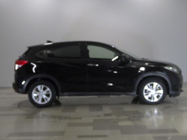 ヴェゼル Ｘ　禁煙車　追突軽減ブレーキ　地ＴＶ　リアカメラ　ＤＶＤ再生　スマ－トキ－　サイドエアバッグ　ナビ＆ＴＶ　ＥＴＣ車載器　パワーウィンドウ　盗難防止システム　横滑り防止　ＬＥＤヘッドランプ　クルコン　ＰＳ（22枚目）