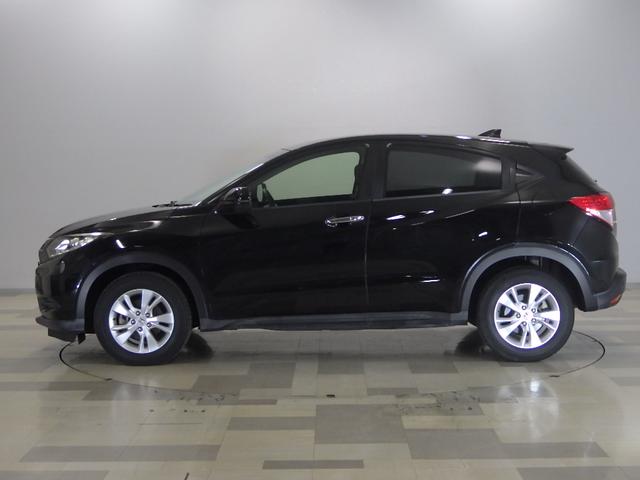 ヴェゼル Ｘ　禁煙車　追突軽減ブレーキ　地ＴＶ　リアカメラ　ＤＶＤ再生　スマ－トキ－　サイドエアバッグ　ナビ＆ＴＶ　ＥＴＣ車載器　パワーウィンドウ　盗難防止システム　横滑り防止　ＬＥＤヘッドランプ　クルコン　ＰＳ（24枚目）