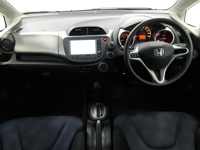 フィット Ｇスマートセレクション　禁煙車　エアバック　Ｗエアーバック　バックカメラ付　イモビライザー　ナビＴＶ　ＤＶＤ　パワーウィンドウ　１オーナー車　ワンセグ　ＡＢＳ　パワステ　ＥＴＣ　横滑り防止　エアコン　キーレス　ＨＤＤナビ（8枚目）