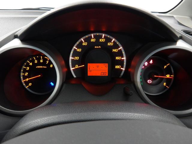 フィット Ｇスマートセレクション　禁煙車　エアバック　Ｗエアーバック　バックカメラ付　イモビライザー　ナビＴＶ　ＤＶＤ　パワーウィンドウ　１オーナー車　ワンセグ　ＡＢＳ　パワステ　ＥＴＣ　横滑り防止　エアコン　キーレス　ＨＤＤナビ（9枚目）