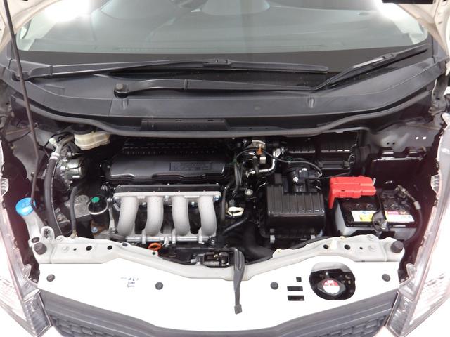 フィット Ｇスマートセレクション　禁煙車　エアバック　Ｗエアーバック　バックカメラ付　イモビライザー　ナビＴＶ　ＤＶＤ　パワーウィンドウ　１オーナー車　ワンセグ　ＡＢＳ　パワステ　ＥＴＣ　横滑り防止　エアコン　キーレス　ＨＤＤナビ（11枚目）