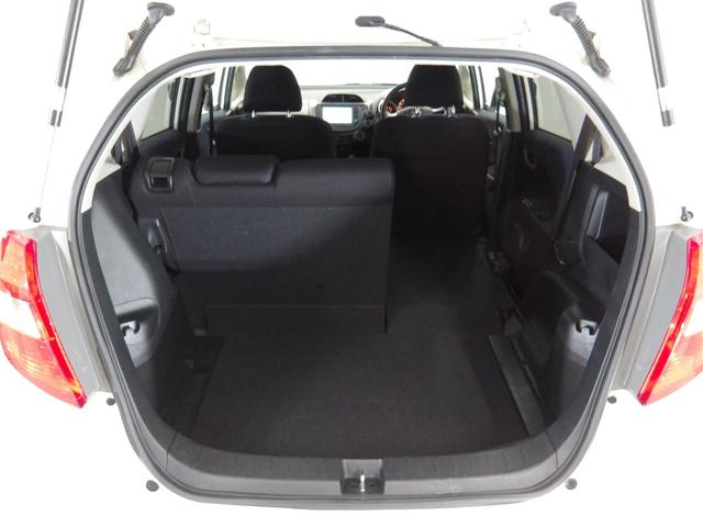 フィット Ｇスマートセレクション　禁煙車　エアバック　Ｗエアーバック　バックカメラ付　イモビライザー　ナビＴＶ　ＤＶＤ　パワーウィンドウ　１オーナー車　ワンセグ　ＡＢＳ　パワステ　ＥＴＣ　横滑り防止　エアコン　キーレス　ＨＤＤナビ（16枚目）