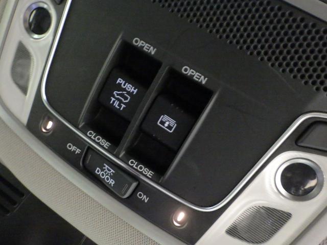 CR-Vハイブリッド EX・マスターピース 禁煙車 シートヒータ バックモニター ナビTV 本革シート 電動シート LEDライト フルセグTV 4WD DVD クルーズコントロール サイドエアバッグ ABS イモビ ETC車載器 USB(10枚目)