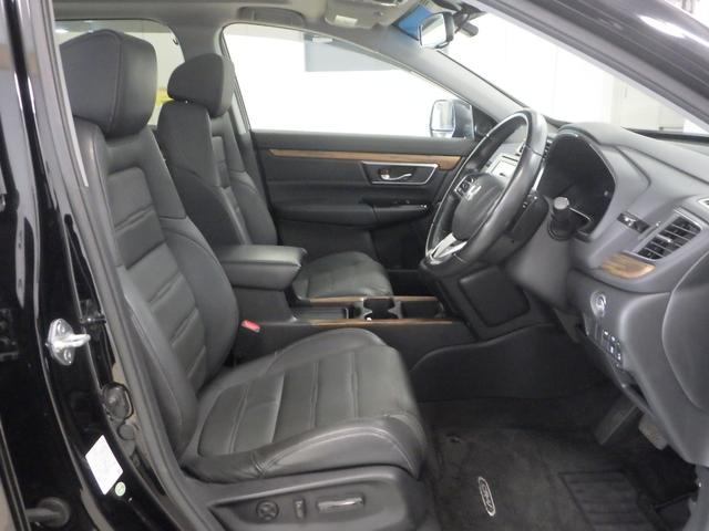 CR-Vハイブリッド EX・マスターピース 禁煙車 シートヒータ バックモニター ナビTV 本革シート 電動シート LEDライト フルセグTV 4WD DVD クルーズコントロール サイドエアバッグ ABS イモビ ETC車載器 USB(20枚目)