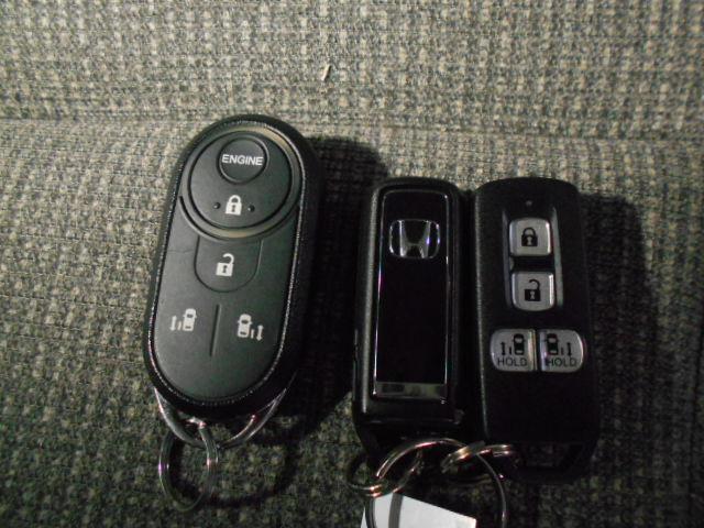 N-BOX G・EXホンダセンシング いまコレ+禁煙車 盗難防止システム 横滑防止 LEDヘッド 衝突軽減ブレーキ オートエアコン キーレス USB クルコン ABS 両側パワースライドドア シートヒーター ETC 4WD(11枚目)
