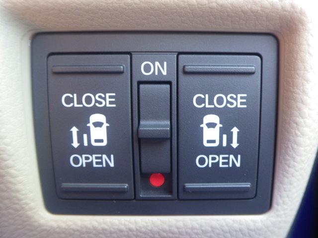 N-BOX G・EXホンダセンシング いまコレ+禁煙車 盗難防止システム 横滑防止 LEDヘッド 衝突軽減ブレーキ オートエアコン キーレス USB クルコン ABS 両側パワースライドドア シートヒーター ETC 4WD(12枚目)