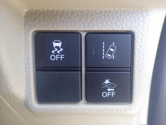 N-BOX G・EXホンダセンシング いまコレ+禁煙車 盗難防止システム 横滑防止 LEDヘッド 衝突軽減ブレーキ オートエアコン キーレス USB クルコン ABS 両側パワースライドドア シートヒーター ETC 4WD(16枚目)